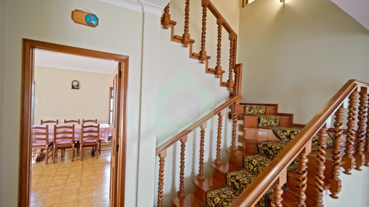 Moradia T5 para Venda em Arcozelo Foto 24