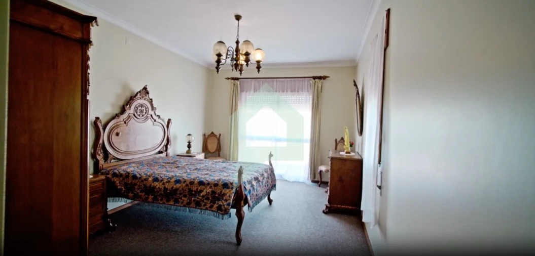 Moradia T5 para Venda em Arcozelo Foto 16