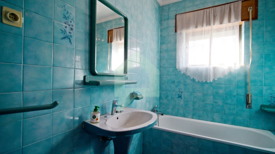 Moradia T5 para Venda em Arcozelo Foto 18