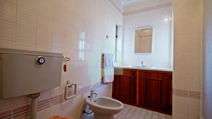 Moradia T5 para Venda em Arcozelo Foto 21