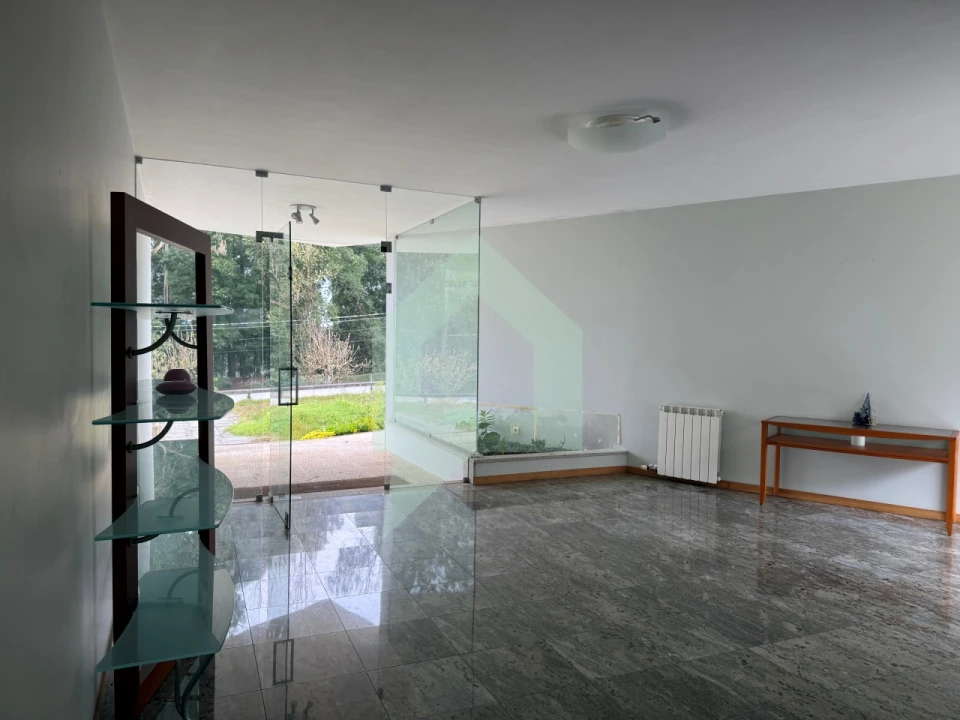 Moradia T5 para Venda em Creixomil e Mariz Foto 5