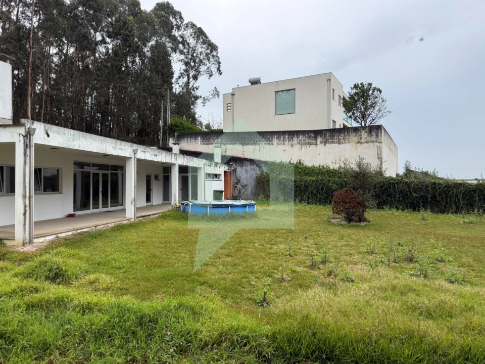 Moradia T5 para Venda em Creixomil e Mariz Foto 11