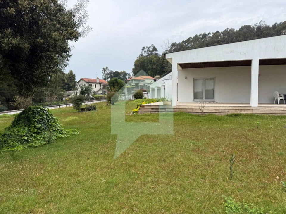 Moradia T5 para Venda em Creixomil e Mariz Foto 15