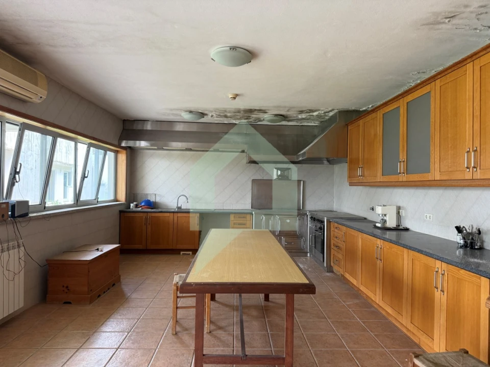 Moradia T5 para Venda em Creixomil e Mariz Foto 16