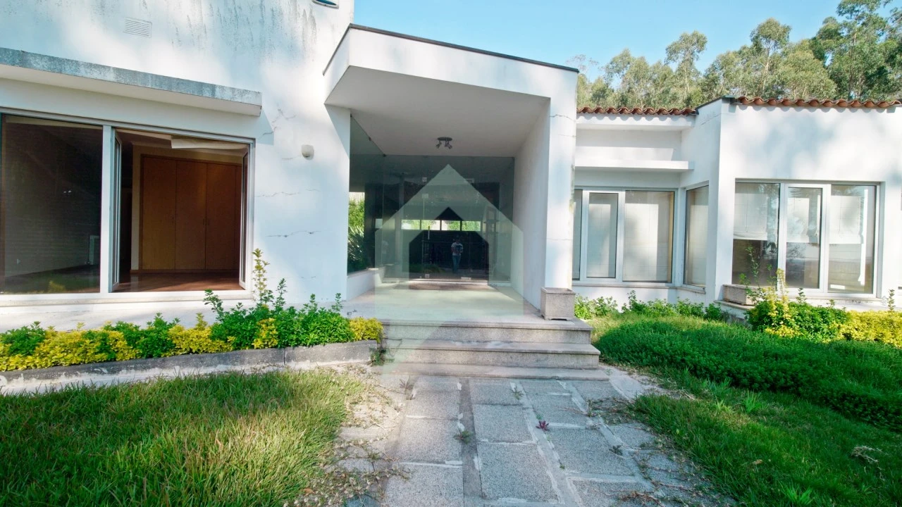 Moradia T5 para Venda em Creixomil e Mariz Foto 6