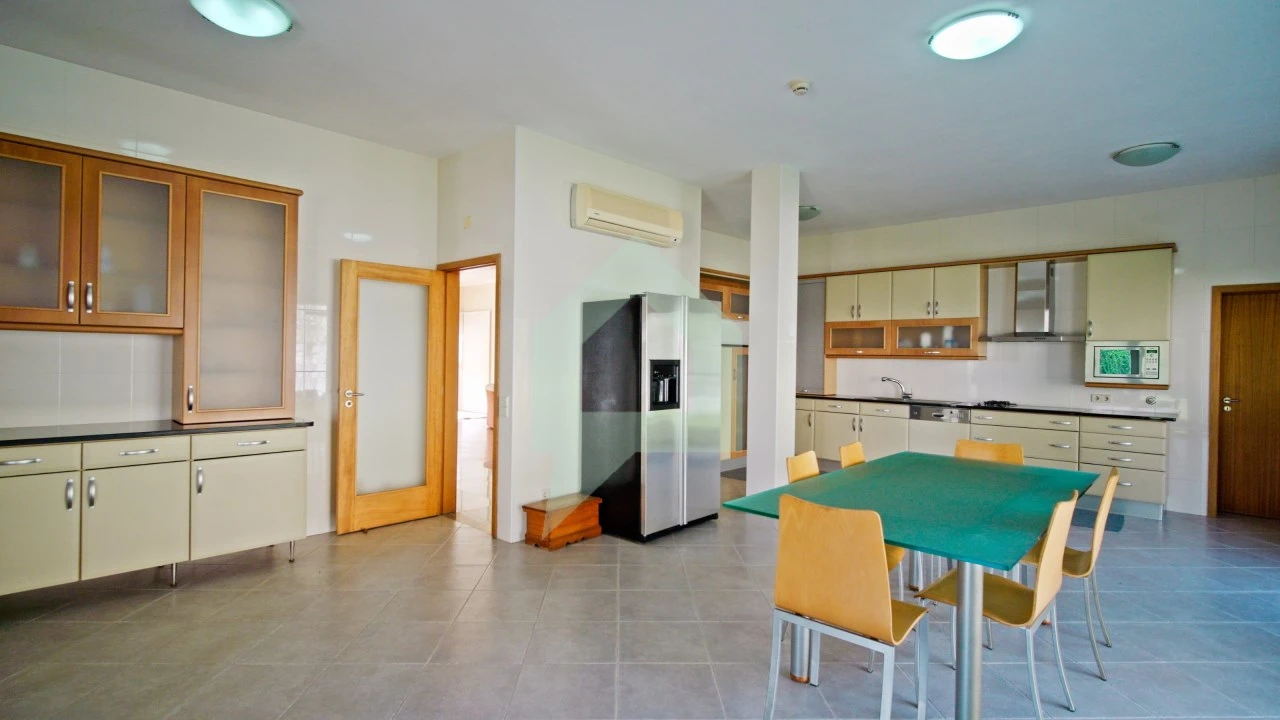 Moradia T5 para Venda em Creixomil e Mariz Foto 17