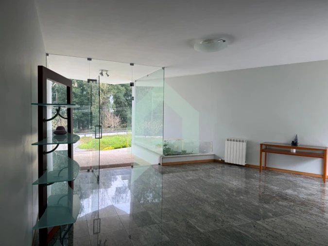 Moradia T5 para Venda em Creixomil e Mariz Foto 5