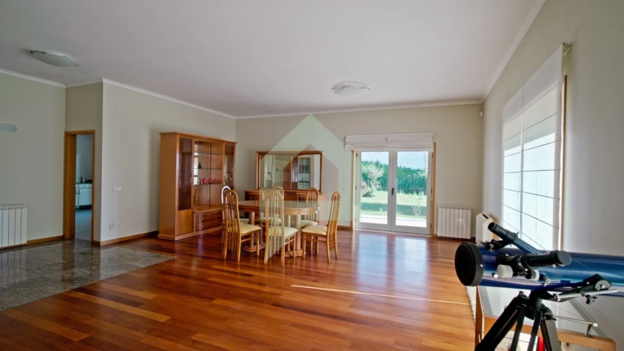 Moradia T5 para Venda em Creixomil e Mariz Foto 13