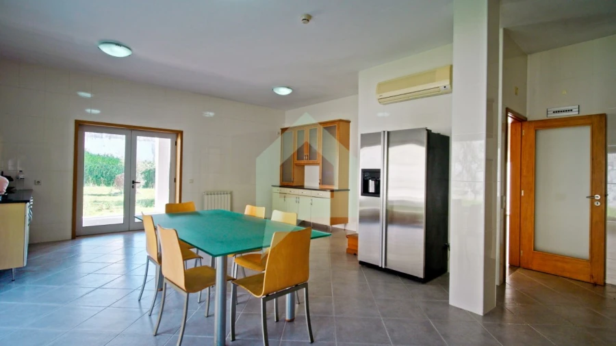 Moradia T5 para Venda em Creixomil e Mariz Foto 15