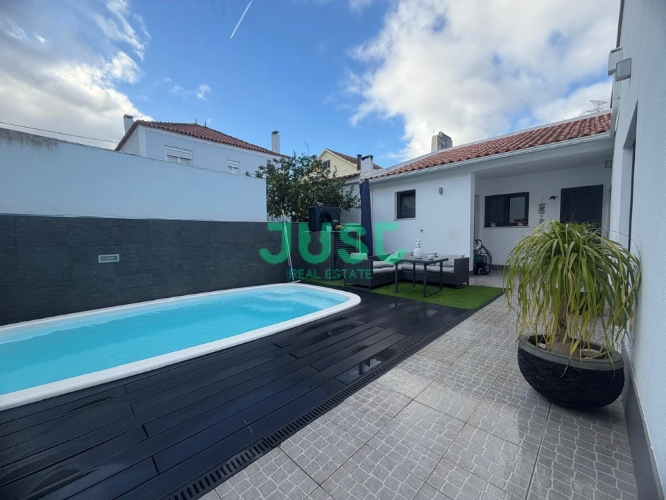 Moradia T3 para Venda em Quinta do Conde Foto 7