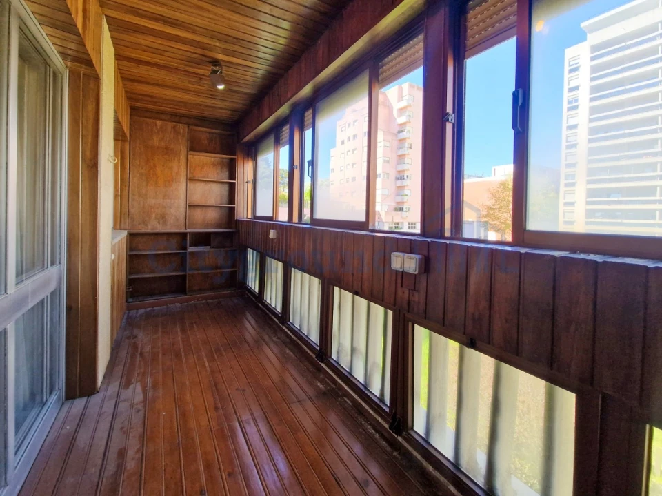 Apartamento T4 para Venda em Alvalade Foto 7