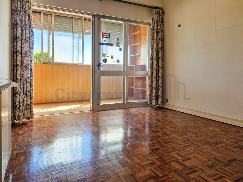 Apartamento T4 para Venda em Alvalade Foto 12