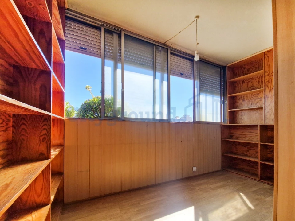 Apartamento T4 para Venda em Alvalade Foto 15