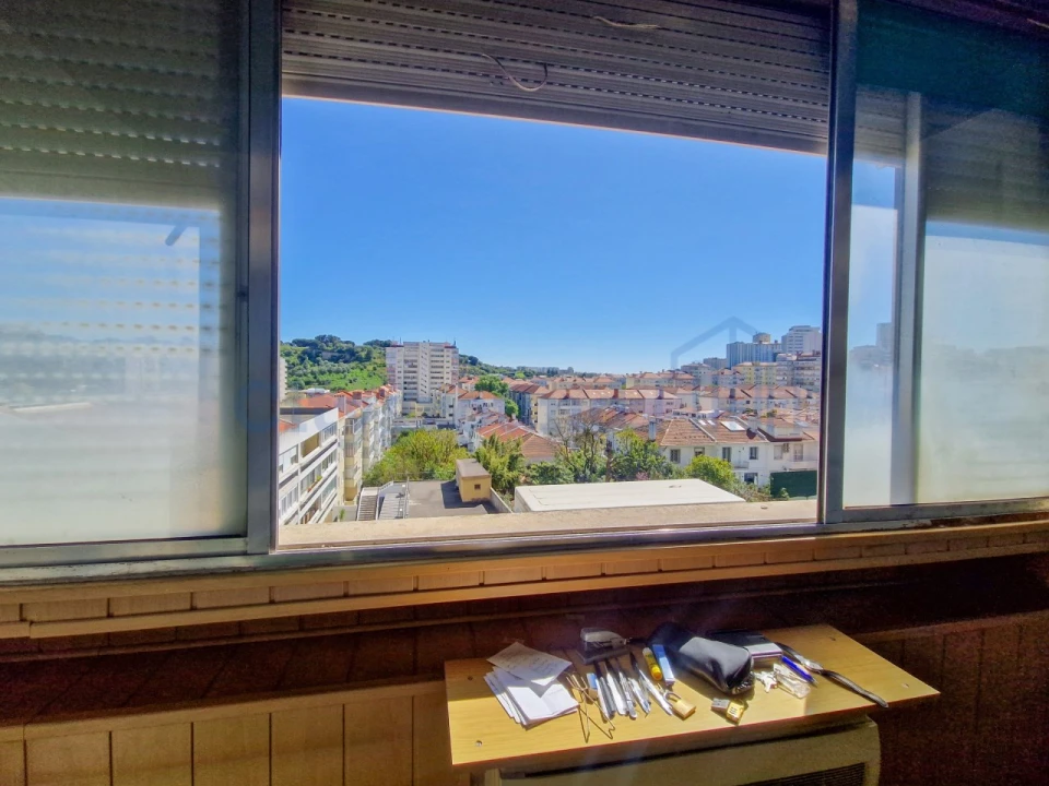 Apartamento T4 para Venda em Alvalade Foto 21