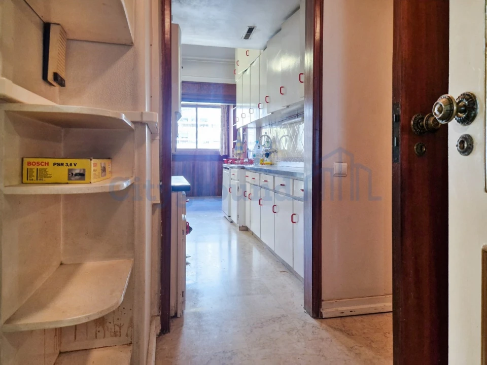 Apartamento T4 para Venda em Alvalade Foto 32