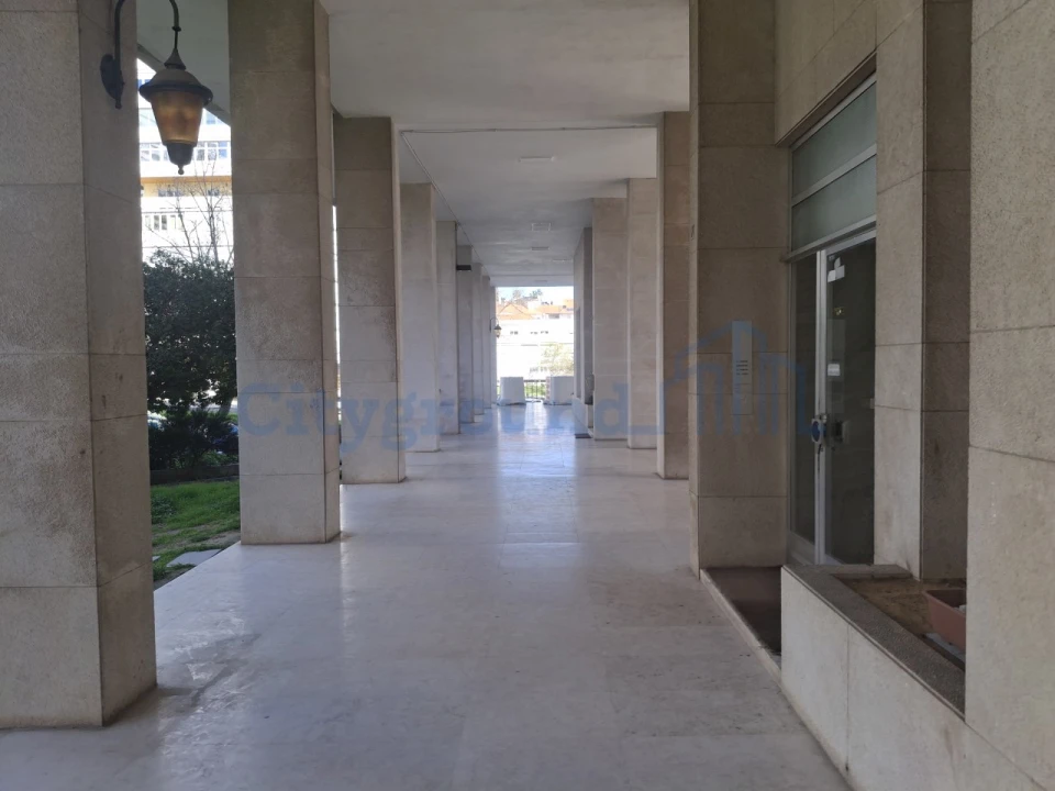 Apartamento T4 para Venda em Alvalade Foto 58