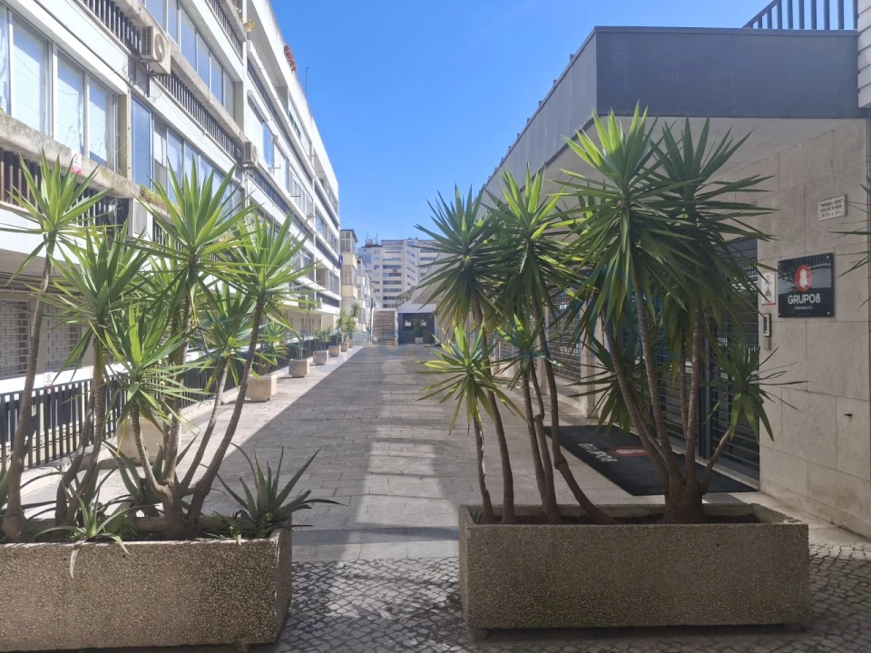 Apartamento T4 para Venda em Alvalade Foto 61