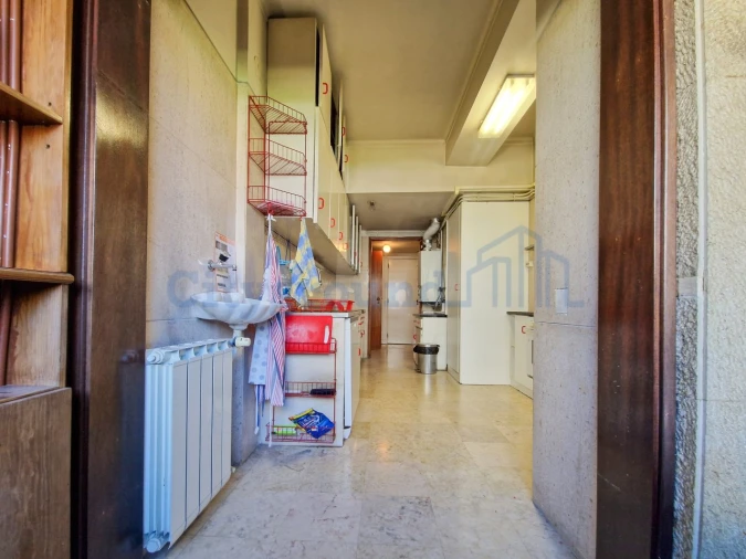 Apartamento T4 para Venda em Alvalade Foto 35