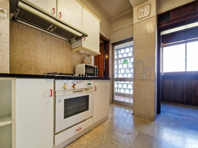 Apartamento T4 para Venda em Alvalade Foto 40