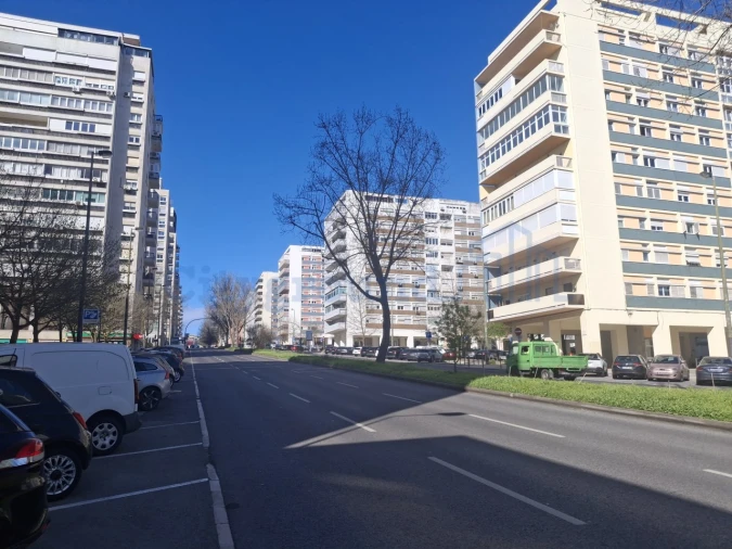 Apartamento T4 para Venda em Alvalade Foto 62