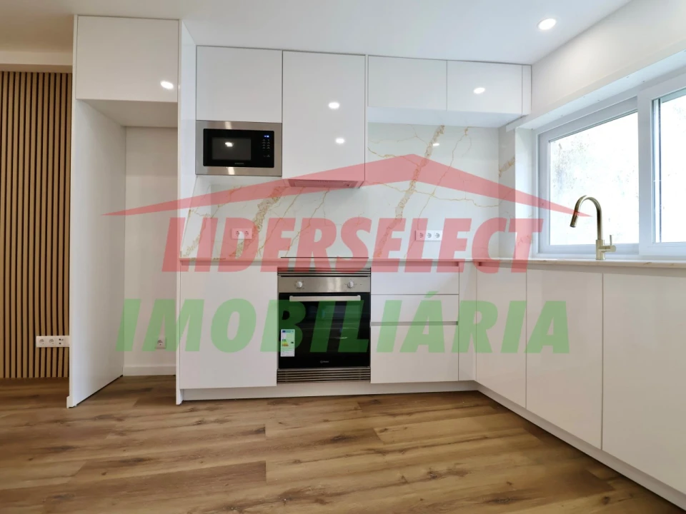 Apartamento T2 para Venda em Malveira e São Miguel de Alcainça Foto 5