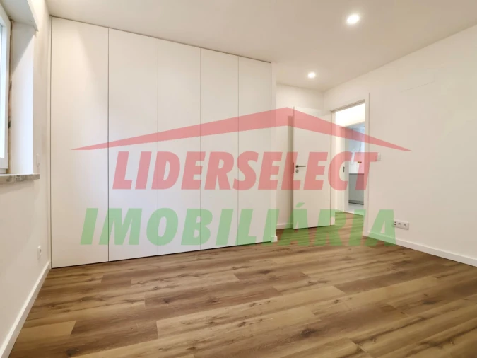 Apartamento T2 para Venda em Malveira e São Miguel de Alcainça Foto 10