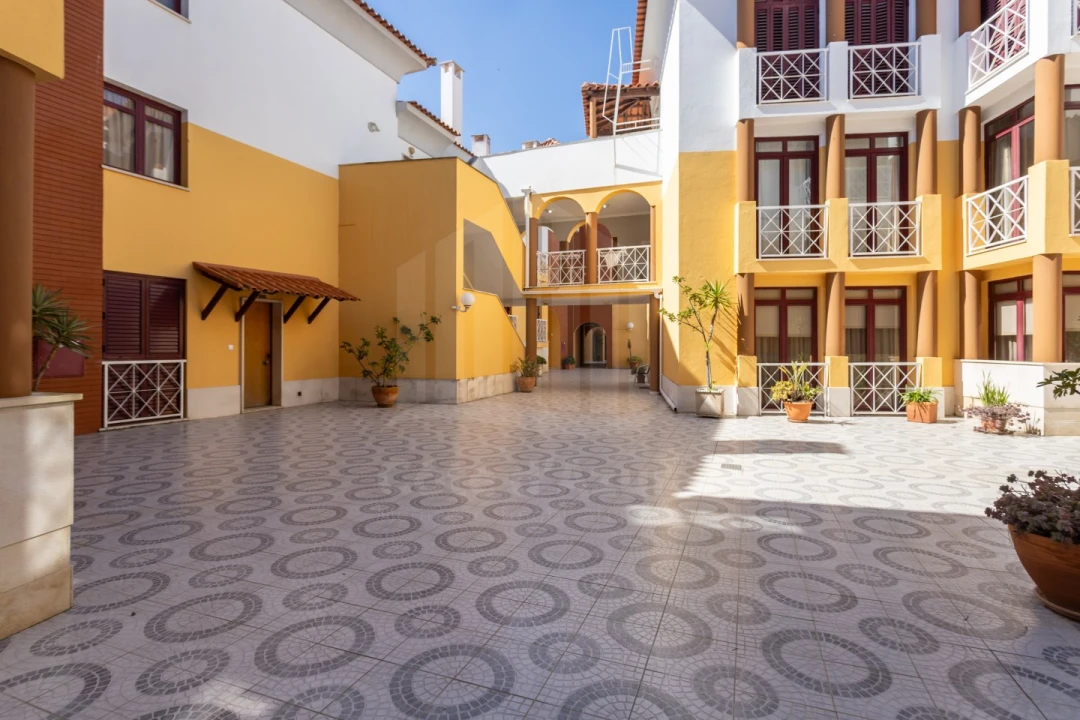 Apartamento T2 para Venda em Sesimbra (Santiago) Foto 1