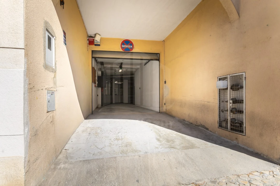 Apartamento T2 para Venda em Sesimbra (Santiago) Foto 3