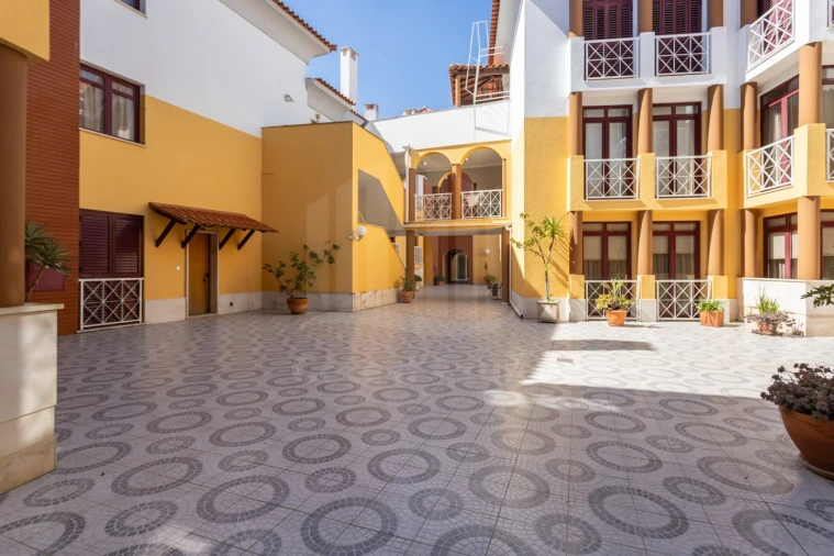 Apartamento T2 para Venda em Sesimbra (Santiago)