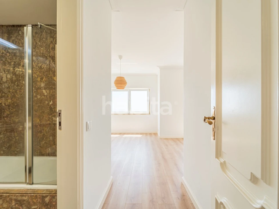 Apartamento T3 para Arrendamento em Areeiro Foto 13