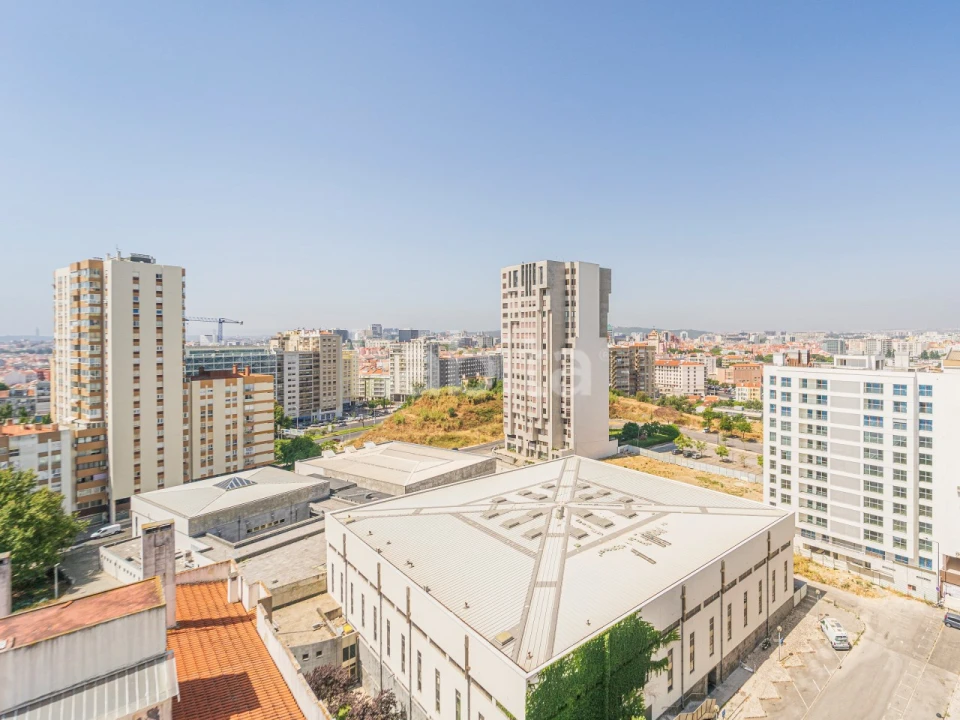 Apartamento T3 para Arrendamento em Areeiro Foto 19