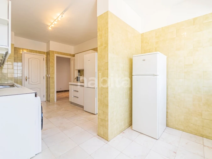 Apartamento T3 para Arrendamento em Areeiro Foto 20