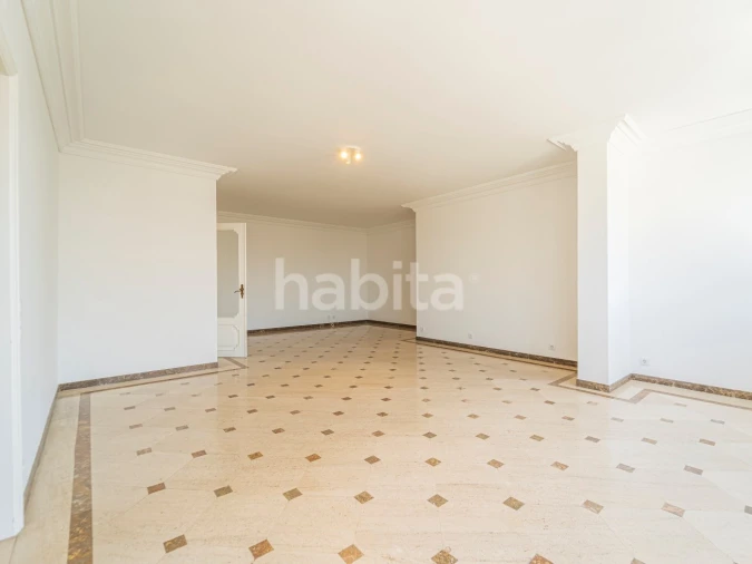 Apartamento T3 para Arrendamento em Areeiro Foto 24