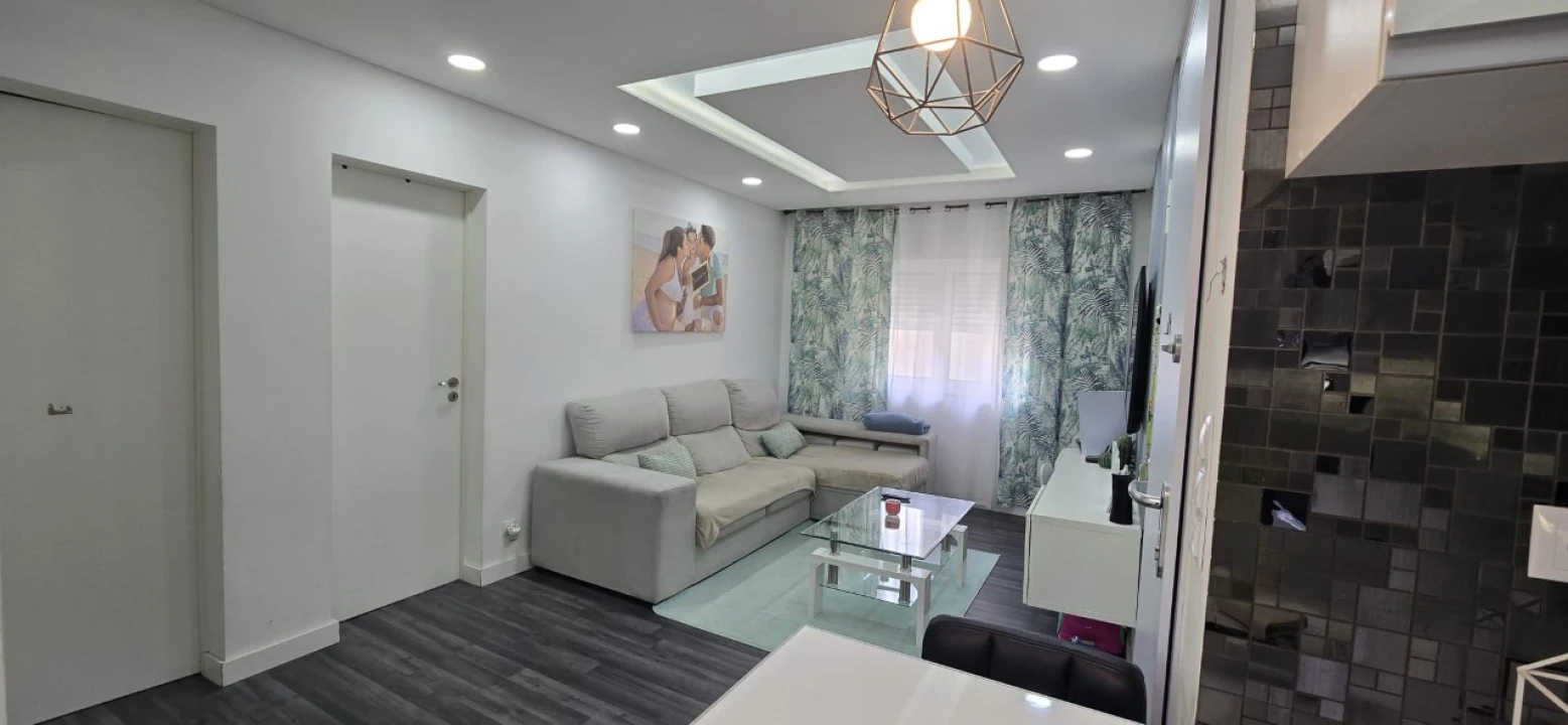 Apartamento para Venda em Camarate, Unhos e Apelação Foto 1