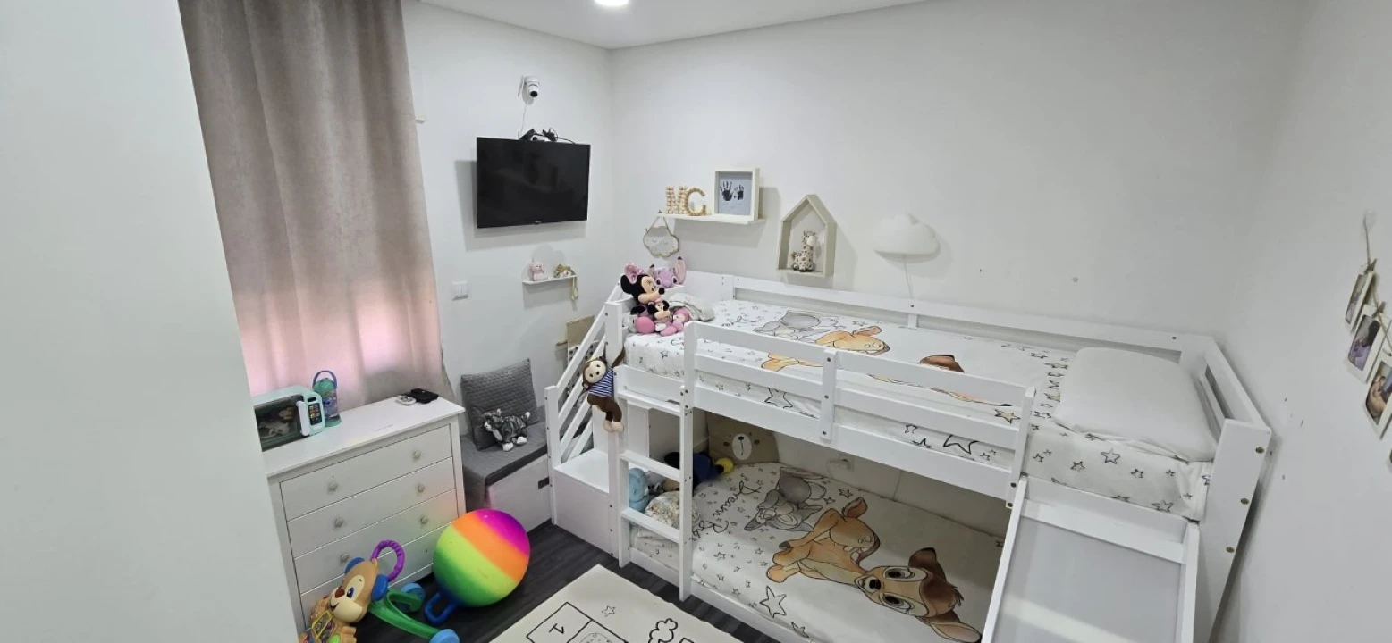 Apartamento para Venda em Camarate, Unhos e Apelação Foto 5
