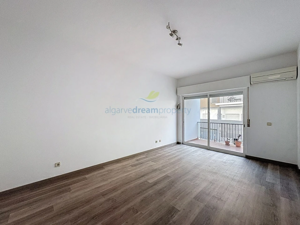 Apartamento T2 para Venda em Albufeira e Olhos de Água Foto 9