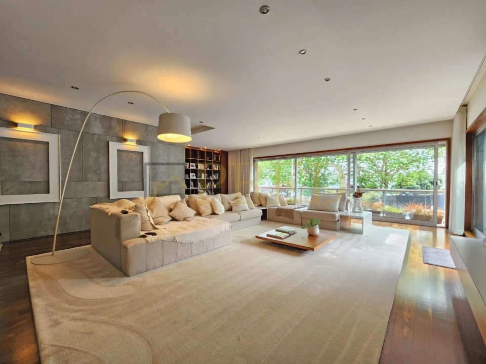 Apartamento T5 para Venda em Aldoar, Foz do Douro e Nevogilde Foto 2