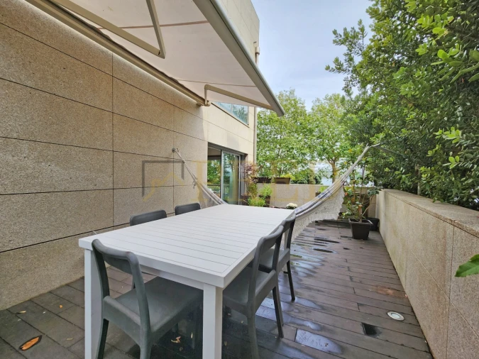 Apartamento T5 para Venda em Aldoar, Foz do Douro e Nevogilde Foto 11