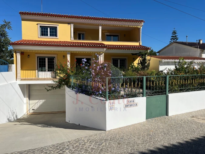 Moradia T4 para Venda em Alcobaça e Vestiaria Foto 56