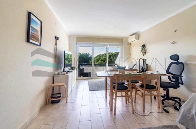 Apartamento T1 para Venda em Quarteira Foto 2