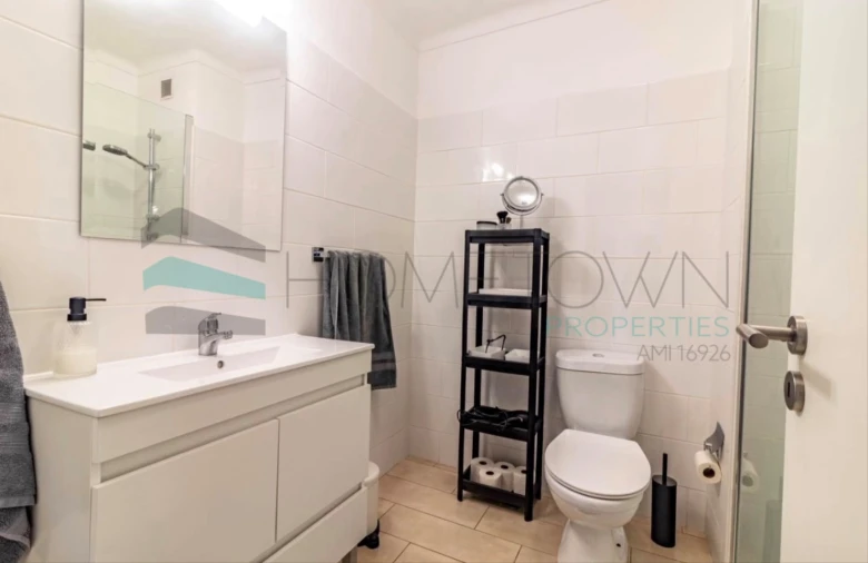 Apartamento T1 para Venda em Quarteira Foto 6