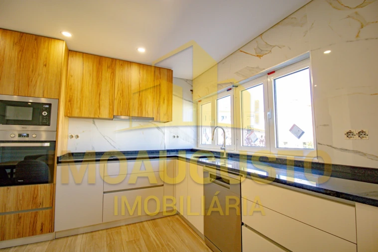 Apartamento T3 para Venda em Guarda Foto 4