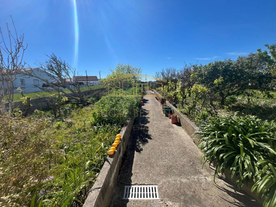 Moradia T4 para Venda em Rogil Foto 8