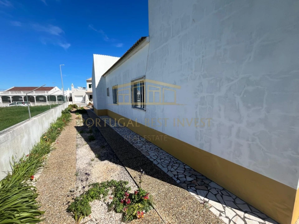 Moradia T4 para Venda em Rogil Foto 35