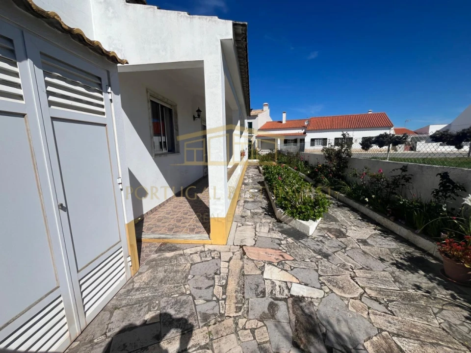 Moradia T4 para Venda em Rogil Foto 36