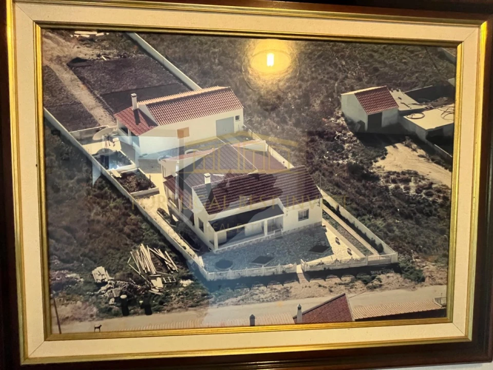 Moradia T4 para Venda em Rogil Foto 9