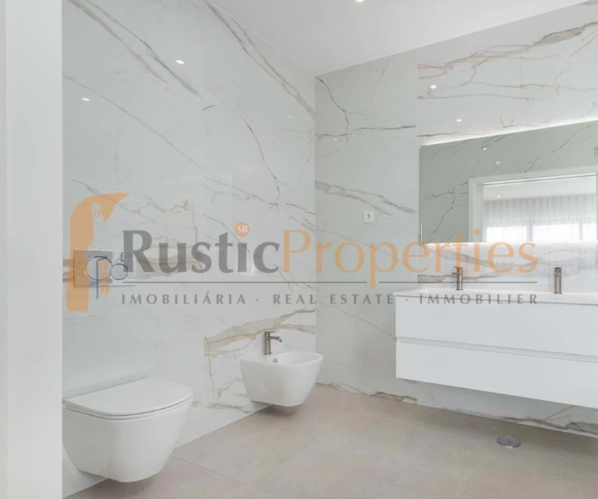 Moradia T3 para Venda em Almancil Foto 14