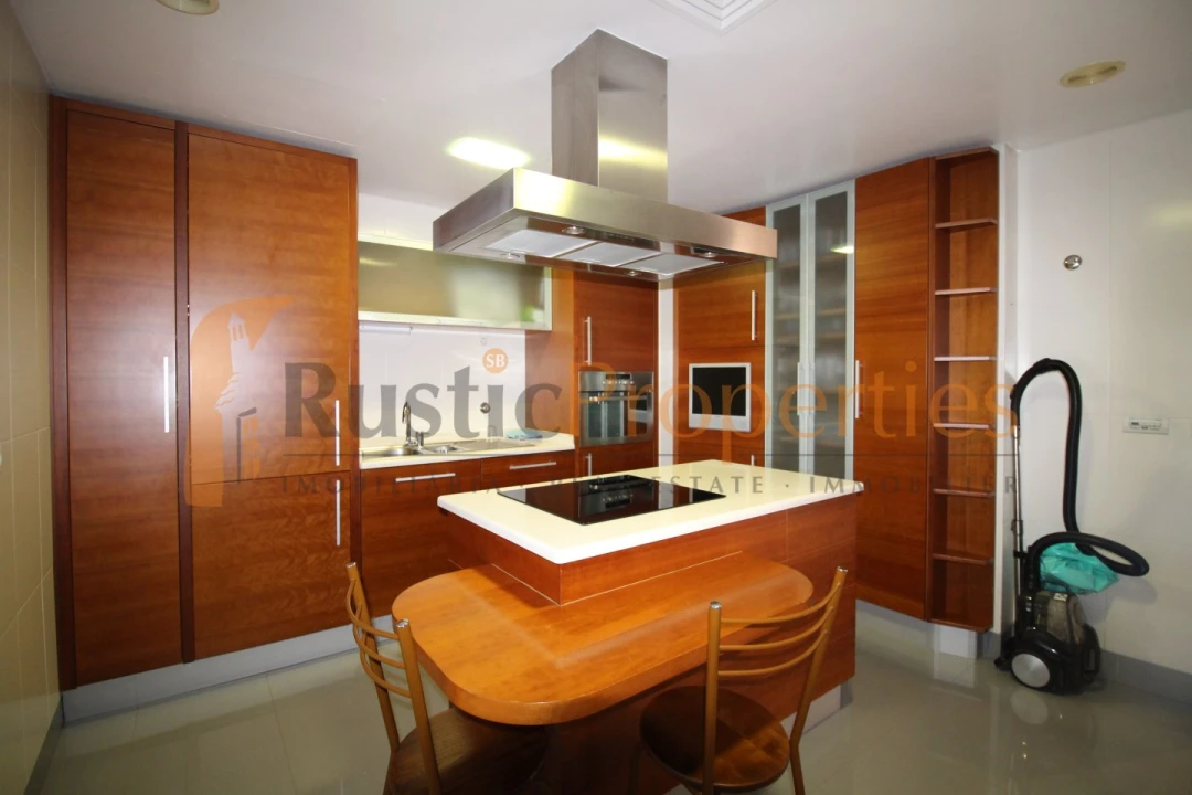 Apartamento T4 para Venda em Loule (São Sebastião) Foto 2