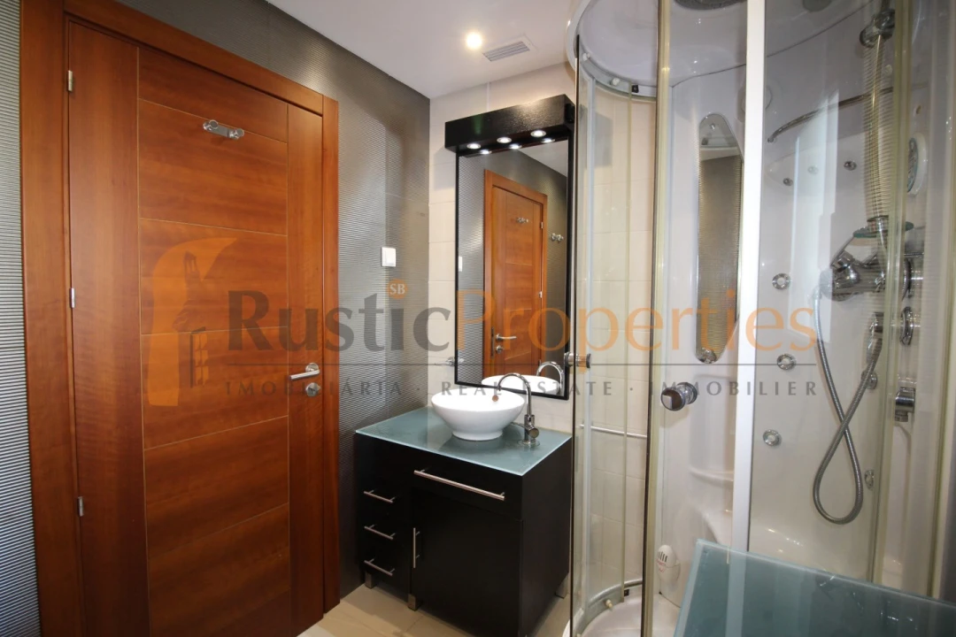 Apartamento T4 para Venda em Loule (São Sebastião) Foto 7