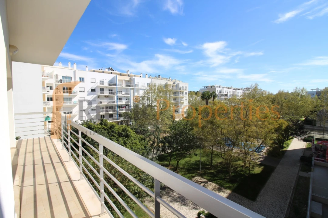 Apartamento T4 para Venda em Loule (São Sebastião) Foto 9